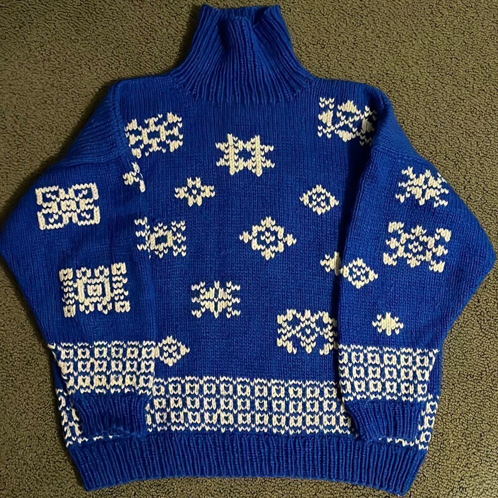 Vintage UNISEX Wool Pullover Sweater
